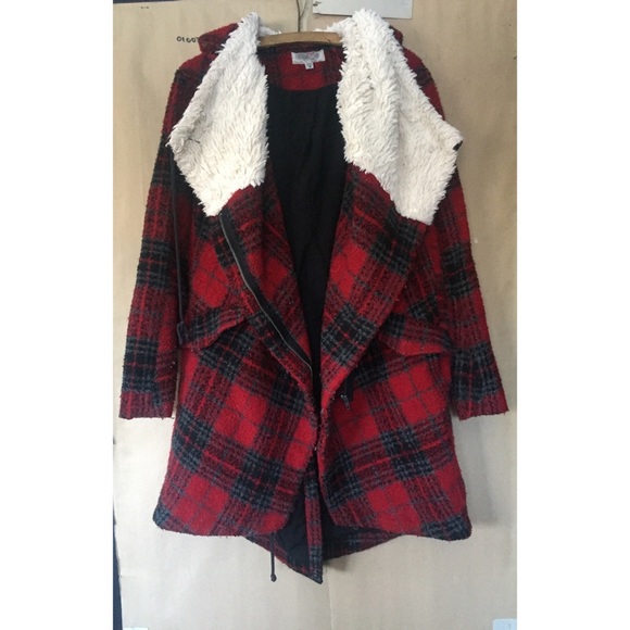 Asymmetrical coat - Picture 6 of 8